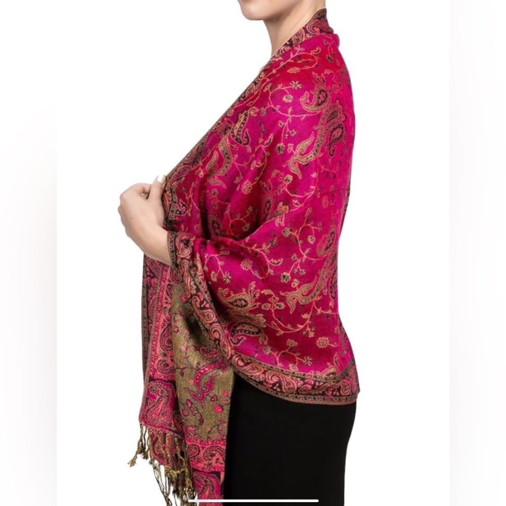 From Go & Go New York Vibrant Silky Pink & Gold Paisley Shawl Wrap with fringes.